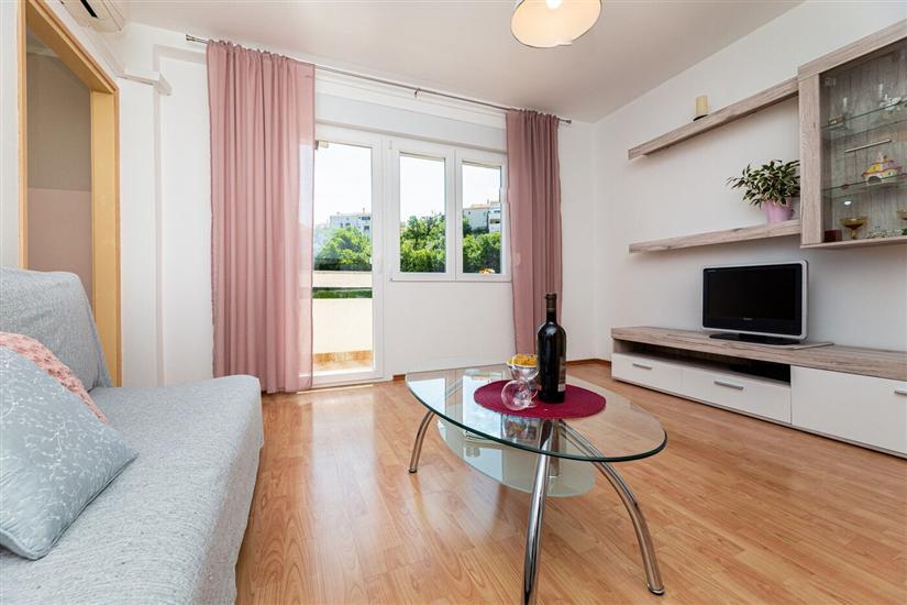 Apartment A1, for 5 persons
