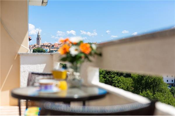 Apartment A1, for 5 persons