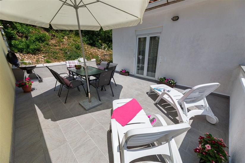 Apartment A1, for 5 persons