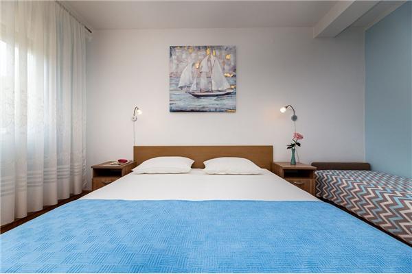 Apartment A1, for 5 persons