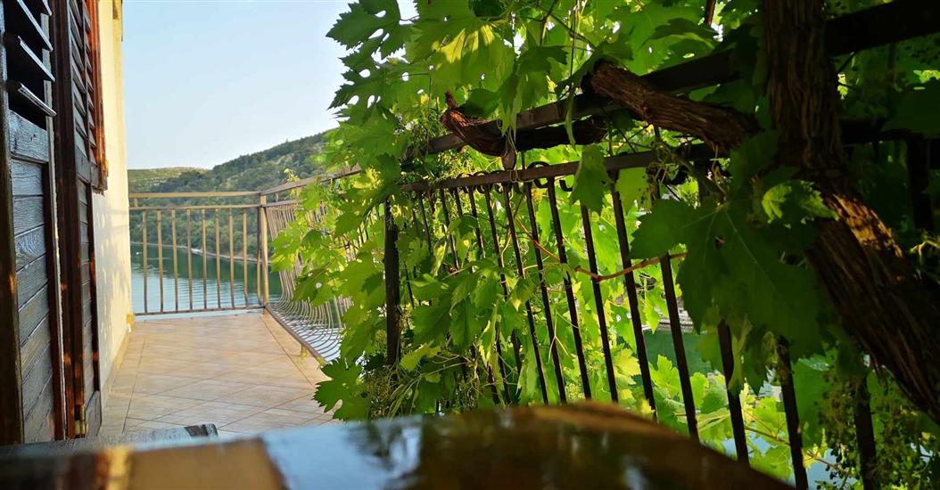 Apartment A4, for 4 persons