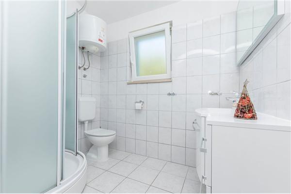 Apartment A1, for 6 persons