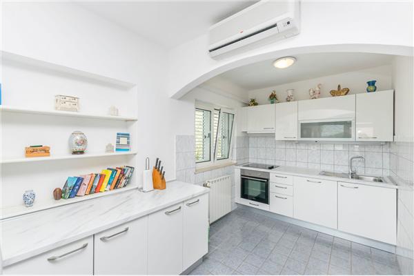 Apartment A1, for 6 persons