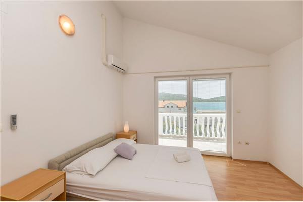 Apartment A3, for 6 persons