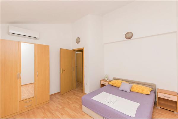 Apartment A3, for 6 persons