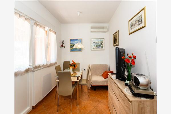 Apartment A2, for 4 persons