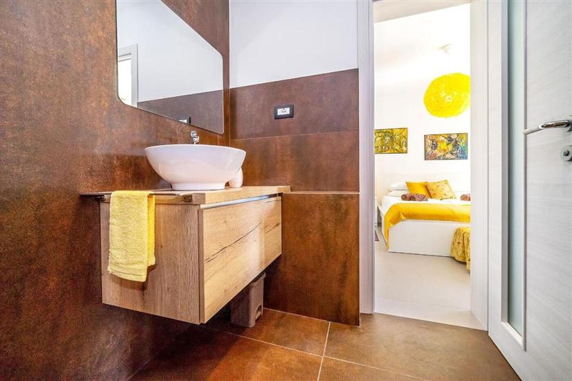 Apartment A1, for 5 persons