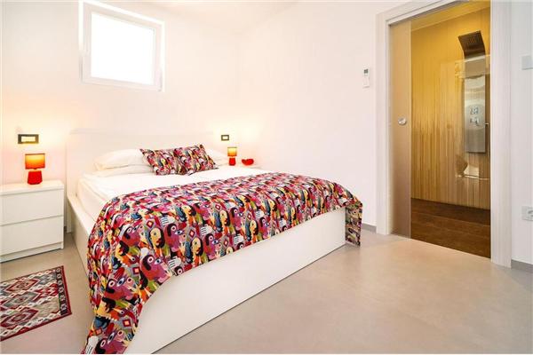 Apartment A1, for 5 persons