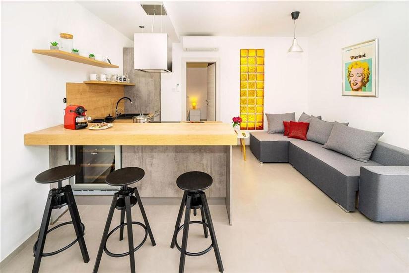 Apartment A1, for 5 persons