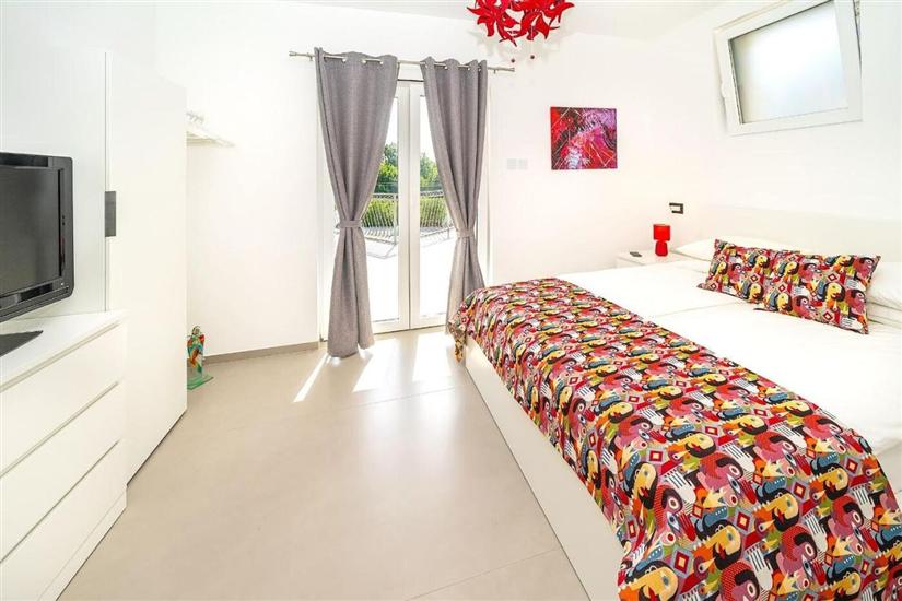 Apartment A1, for 5 persons