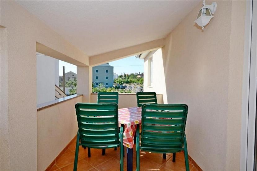 Apartment A2, for 4 persons