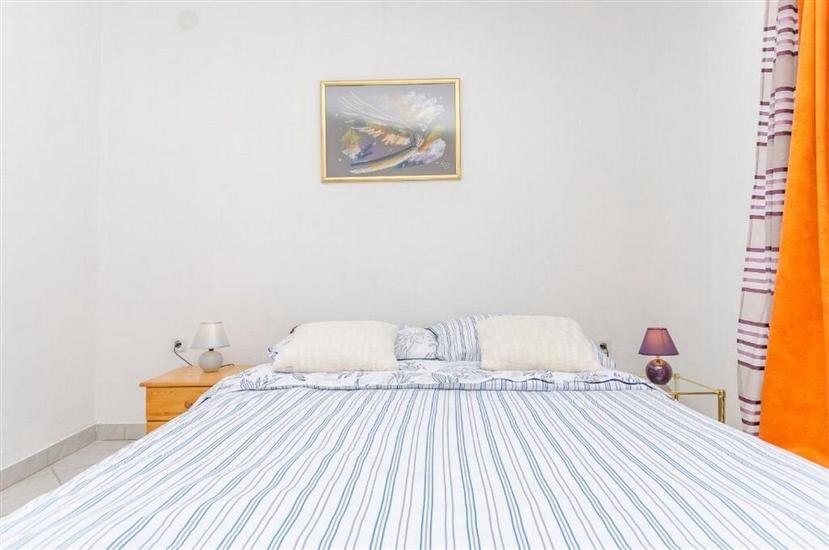 Apartment A2, for 3 persons