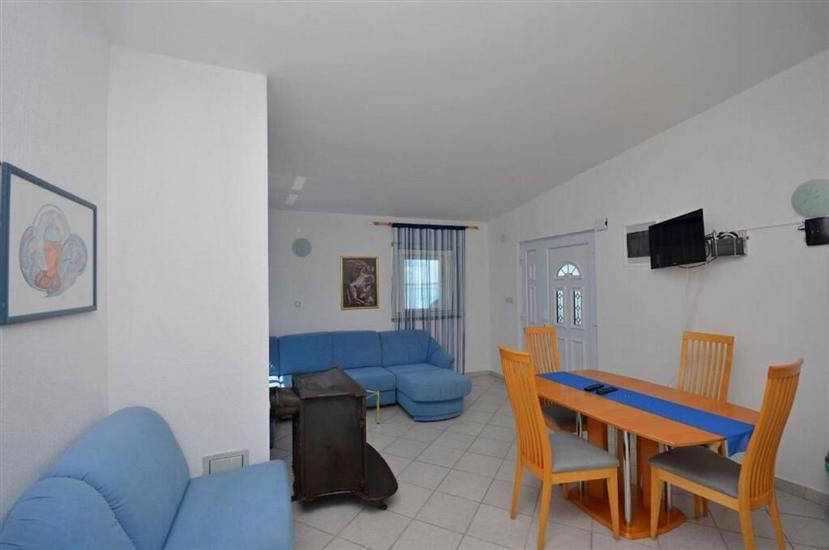 Apartment A2, for 3 persons