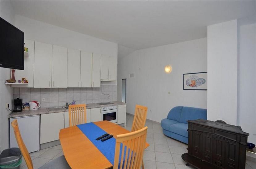 Apartment A2, for 3 persons