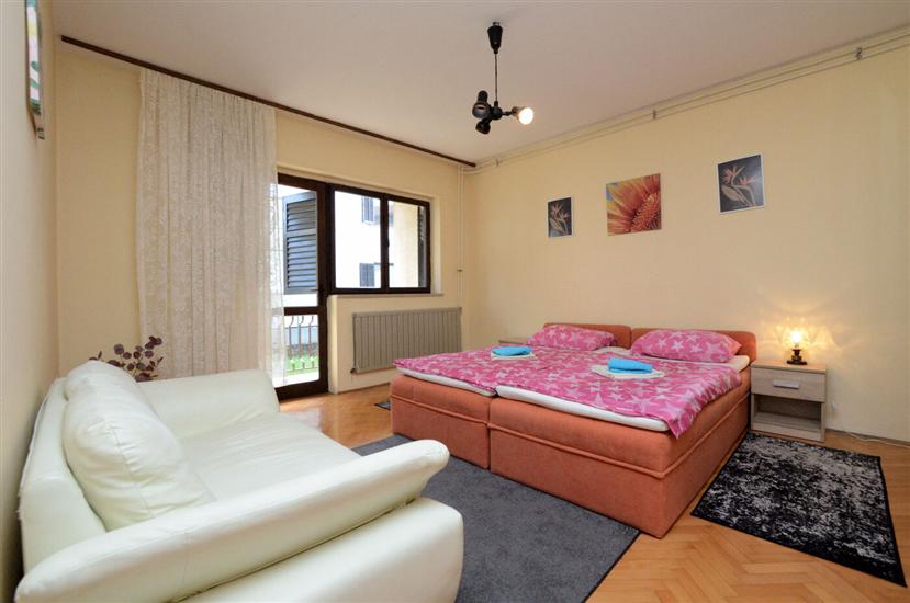 Apartment A1, for 4 persons