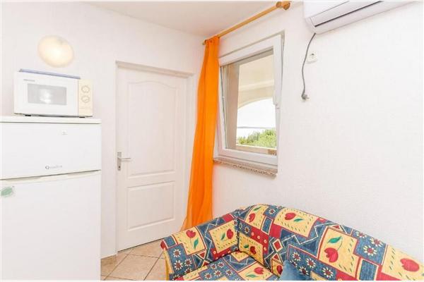 Apartment A4, for 5 persons