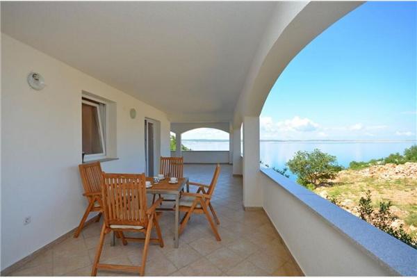 Apartment A4, for 5 persons