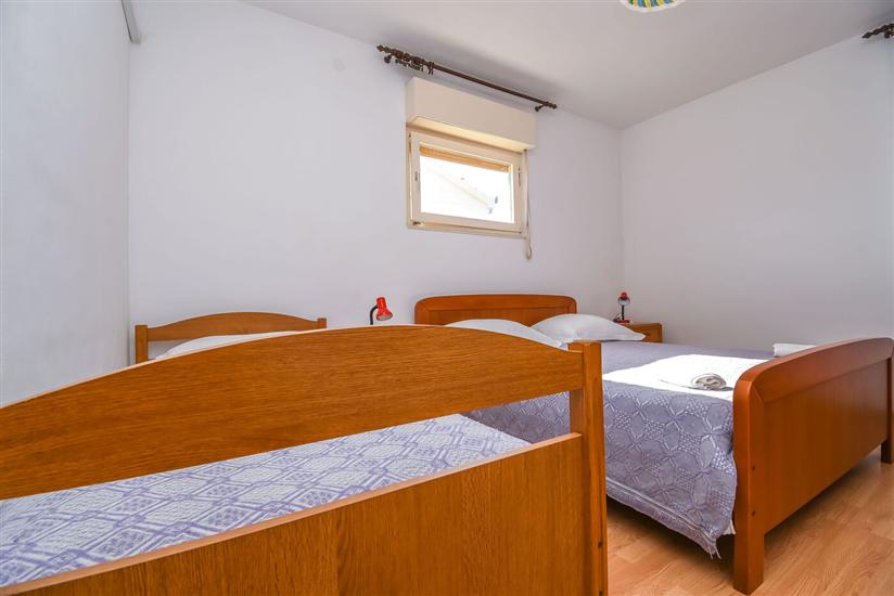 Apartment A2, for 5 persons