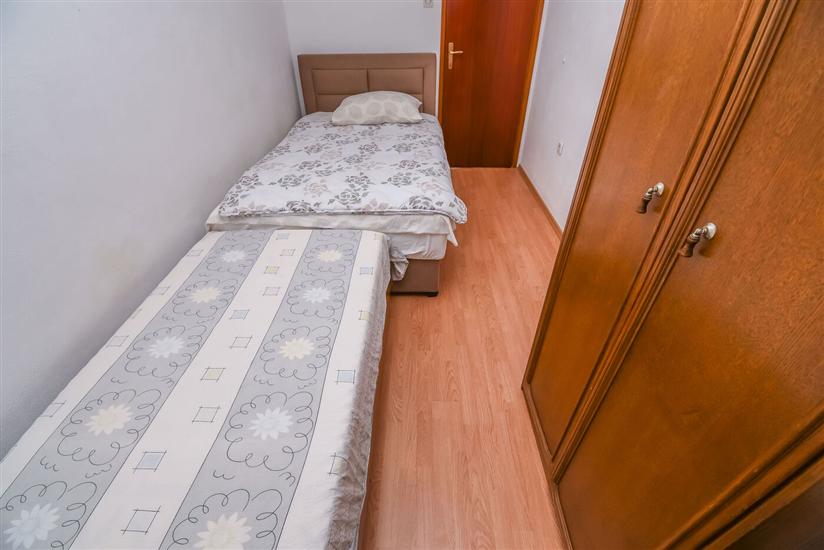 Apartment A2, for 5 persons