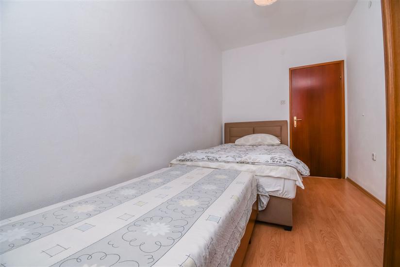 Apartment A2, for 5 persons