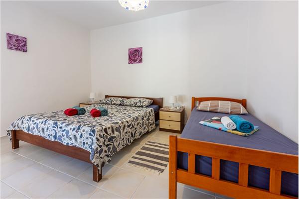 Apartment A1, for 5 persons