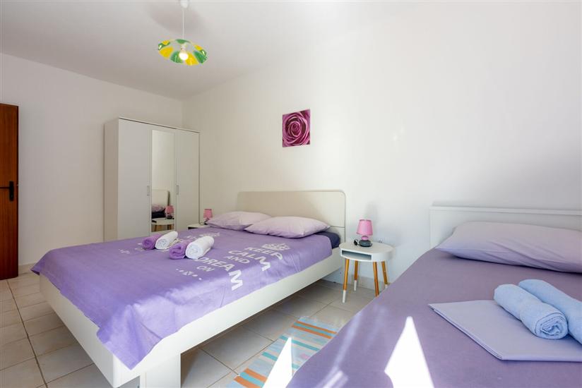 Apartment A1, for 5 persons