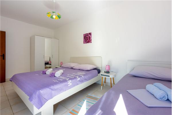 Apartment A1, for 5 persons