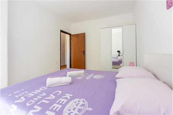 Apartment A1, for 5 persons