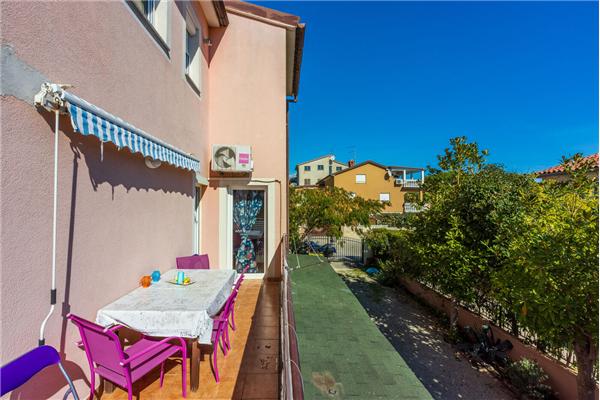 Apartment A1, for 5 persons