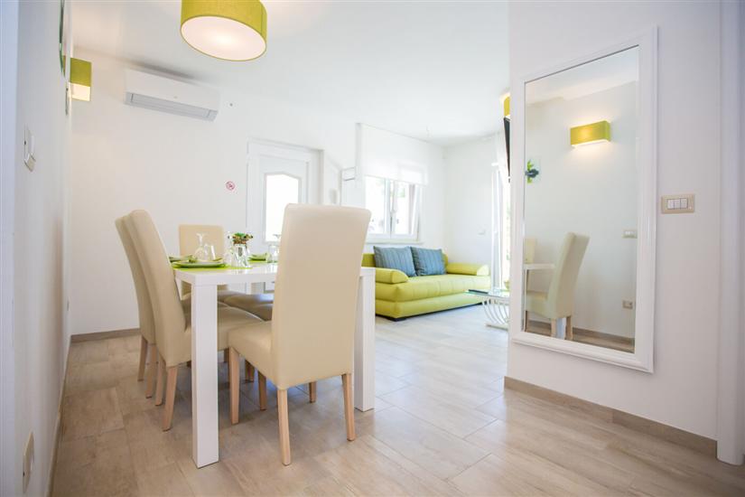 Apartment A1, for 6 persons