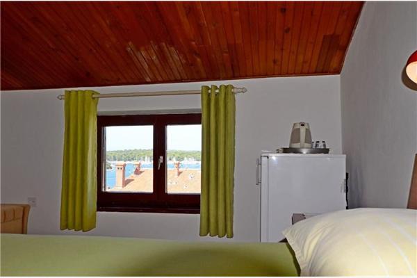 Room S3, for 2 persons