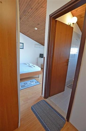 Room S4, for 2 persons