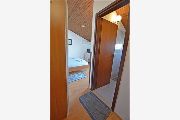 Room S4, for 2 persons