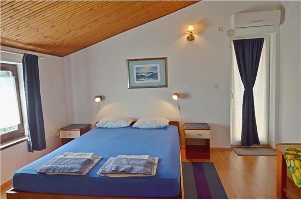 Room S5, for 2 persons