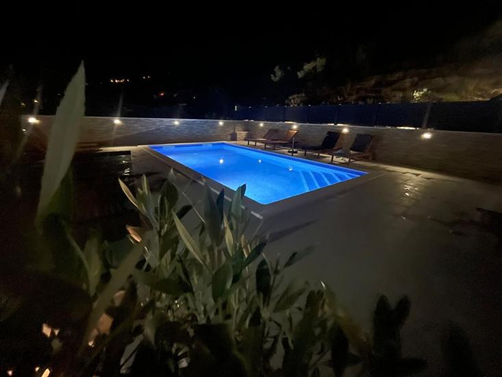 Apartments Villa Milas with pool