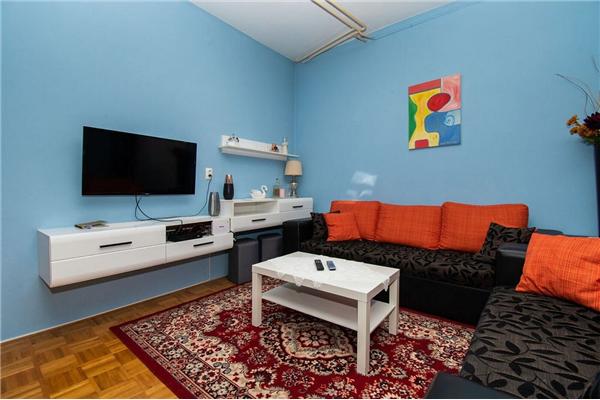 Apartment A1, for 5 persons