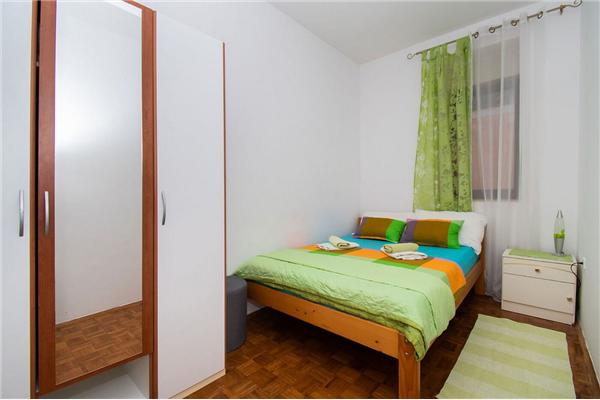 Apartment A1, for 5 persons
