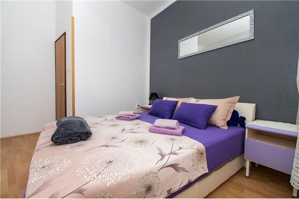 Apartment A1, for 5 persons