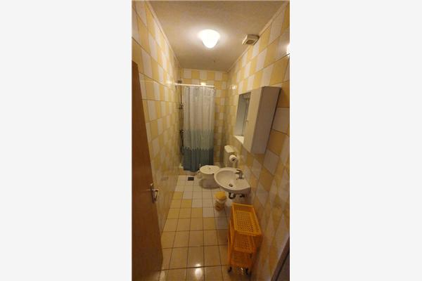 Apartment A2, for 7 persons
