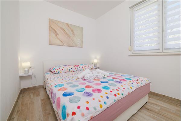 Apartment A1, for 5 persons