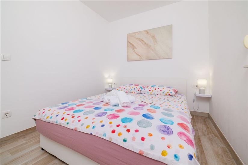 Apartment A1, for 5 persons