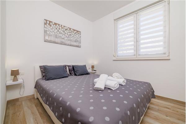 Apartment A1, for 5 persons