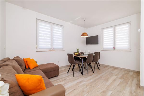 Apartment A1, for 5 persons