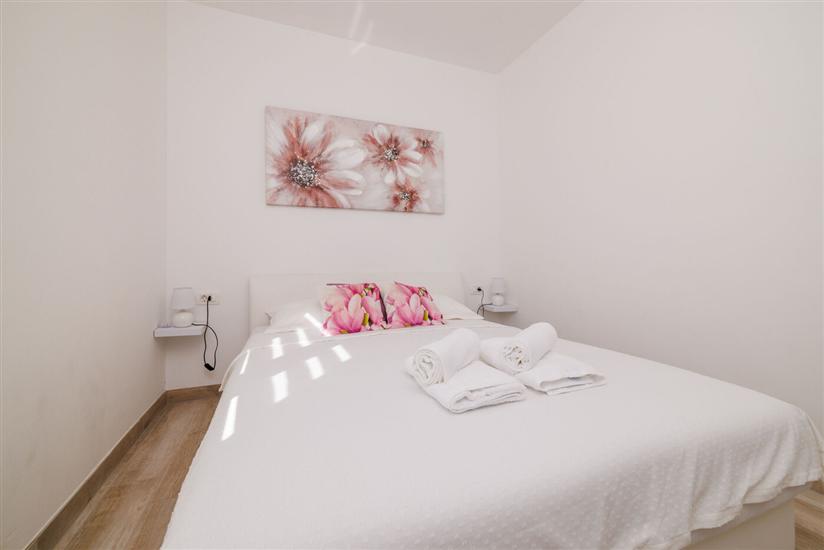 Apartment A2, for 5 persons