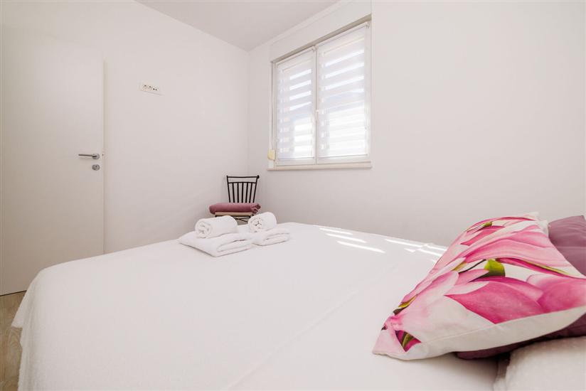 Apartment A2, for 5 persons