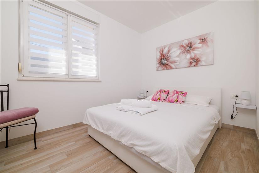 Apartment A2, for 5 persons