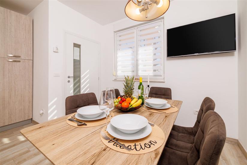 Apartment A2, for 5 persons