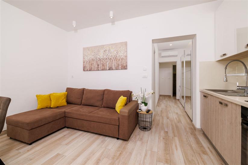 Apartment A2, for 5 persons