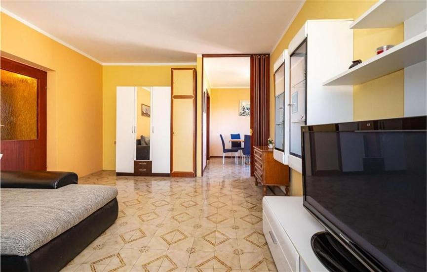 Apartment A1, for 6 persons