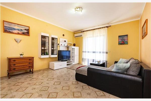 Apartment A1, for 6 persons